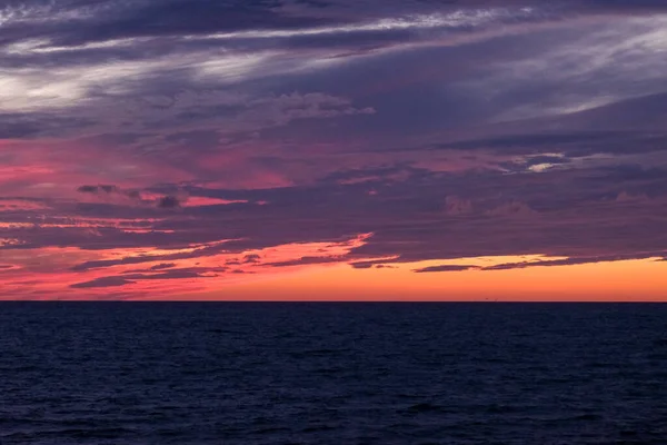 Rotes Feuer Blut Sonnenuntergang Himmel Wolkenlandschaft Meereslandschaft — Stockfoto