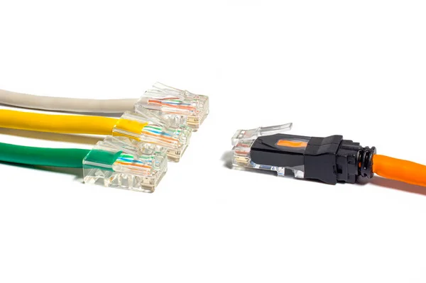 Cables Trenzados Multicolores Con Rj45 Sobre Fondo Blanco Espacio Copia — Foto de Stock