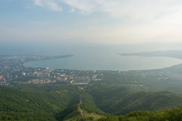 Manzara Dağdan Gelendzhik Şehrine Körfeze Kadar Uzanıyor Karadeniz Füniküler Dağlara — Stok fotoğraf
