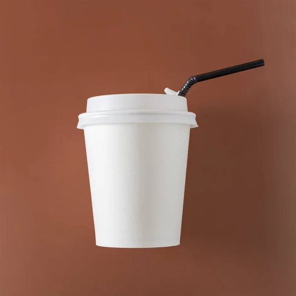 Plastic White Coffee Cup Drinking Tube Brown Background Copy Space — Stockfoto