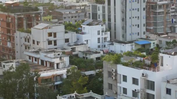 Høy vinkel på bolig- og finansbygg i dhaka ved soloppgang – stockvideo
