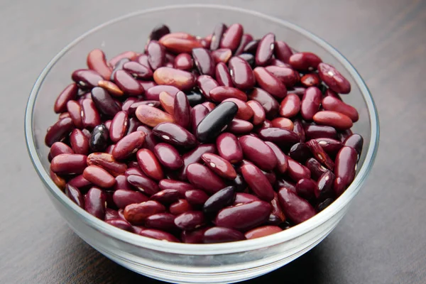 Grains Red bean in a bowl on table . — Stock Photo, Image