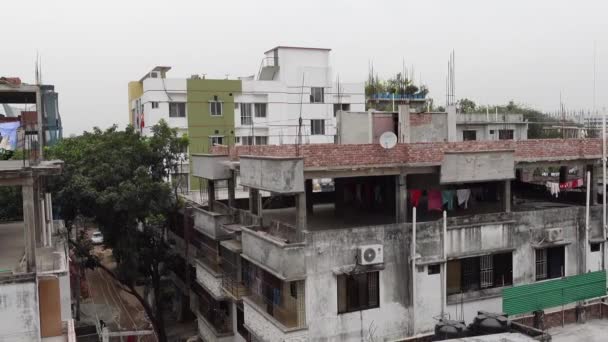 Старі житлові будинки в місті Дакка в Бангладеш., — стокове відео