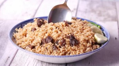  Masada koyun eti biryani yemeği..