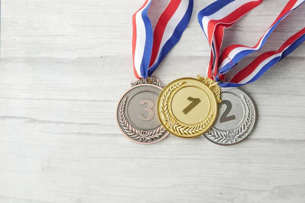 Beyaz arkaplana karşı Birincilik Throphy