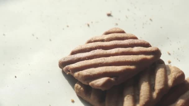 Pila de chocolate crema de cocina sobre fondo blanco — Vídeos de Stock