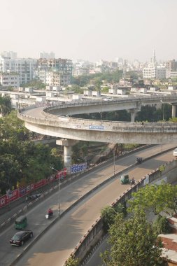 dhaka bangladeş 23 Ağustos 2021 Malibagh 'taki konut binalarının üzerinden uçar