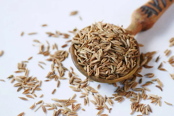 Kimyon tohumları kaşığın üstünde, kapat. 