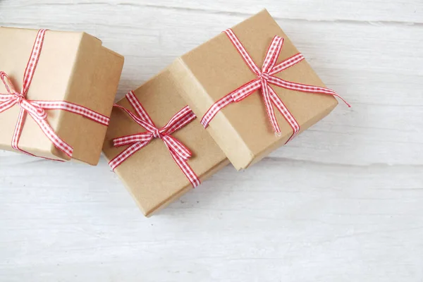 Close up of homemade gift box on table — Stock Photo, Image