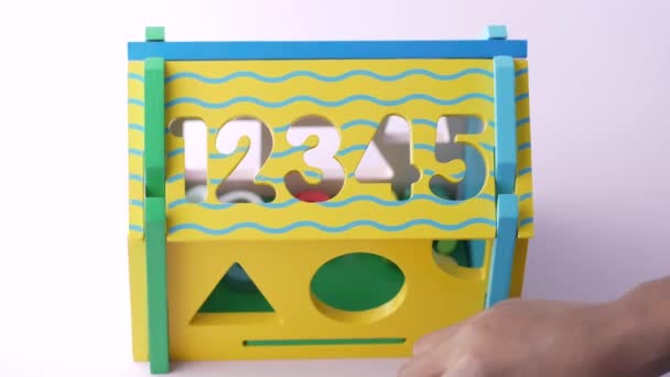 Geometryczne kształty do zabawy i uczenia się dzieci. — Wideo stockowe