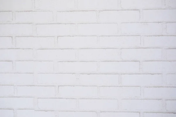 세 부점들을 보여 주는 오래 된 흰 벽돌 벽 — 스톡 사진