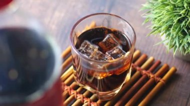 Sofrada buzlu meşrubat 