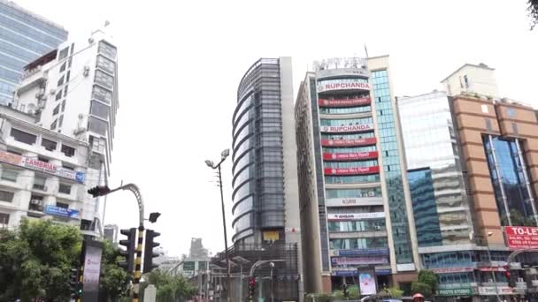 Dhaka bangladesh 21 mayo 2022. edificios financieros en la zona de gulshan — Vídeo de stock