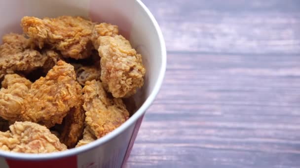 Crispy Fried Chicken Wings Takeaway Bucket Table — Stock Video