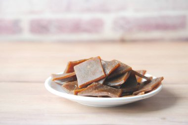 Masadaki Mango çubuğunun ayrıntılı görüntüsü .