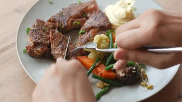 Carne Res Carne Con Verduras Plato — Vídeos de Stock