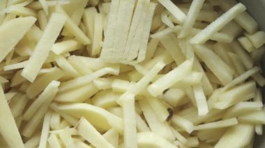 Kızıl saçlıları doğrama tahtasında kapat