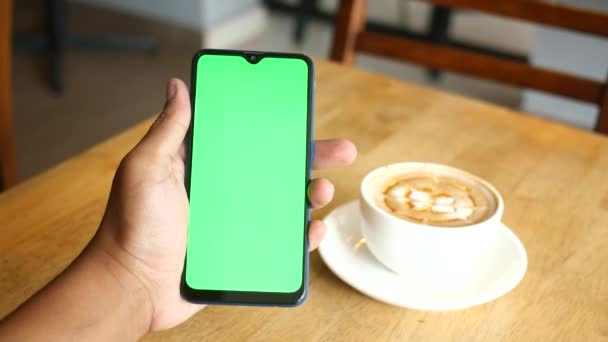 Holding Cpu Coffee Using Smart Phone Green Screen — Wideo stockowe