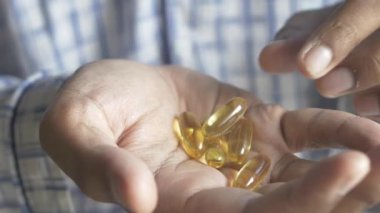 Balık yağı takviyesi. Yakın çekim. .