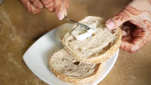 Cheese Cream Spread Fresh Bagel Bread — Αρχείο Βίντεο