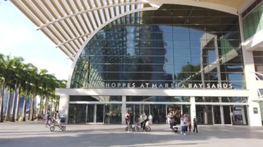 Singapur, Marina Körfezi 12 Haziran 2022 Marinalar Körfezi Kum Alışveriş Merkezi. .