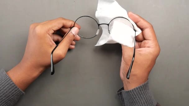 Cleaning Eyeglass Tissue Close — Stock Video