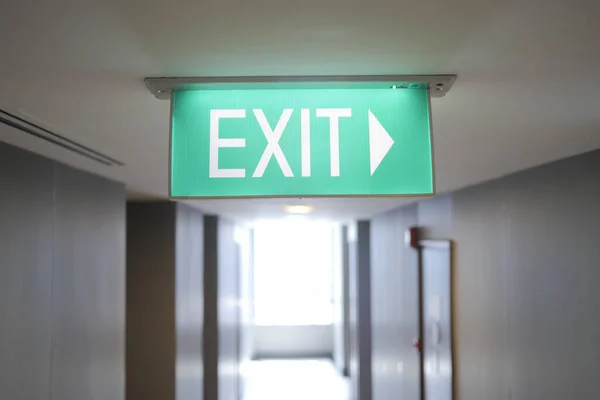 Fire Exit Sign Middle Corridor Building — Foto de Stock