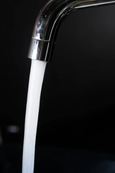 Faucet Flowing Water Closeup — Stock Photo, Image