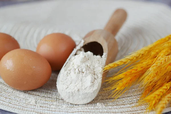 Wheat Flour Bowl Table — Stock Photo, Image