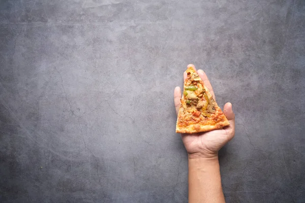 Azienda Pizza Formaggio Sfondo Blu — Foto Stock