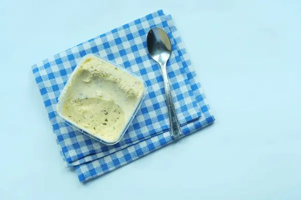 Fresh Garlic Butter Container White Background — Stockfoto