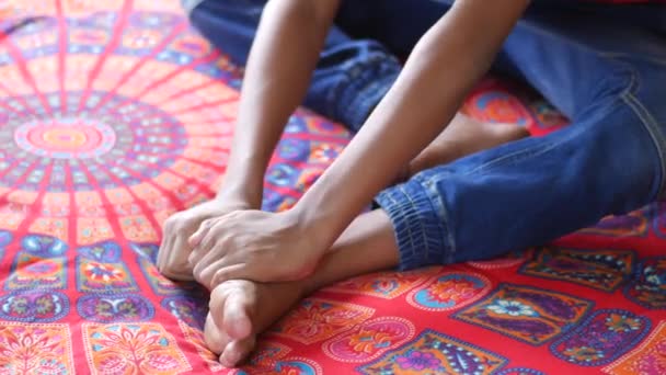 Teenage Boy Suffering Feet Pain Sitting Bed — Stok video