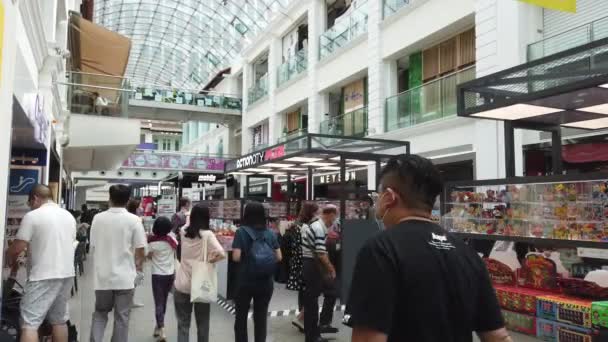 Singapore Bugis Street June 2022 Bugis Retail Mall Buildings — 图库视频影像