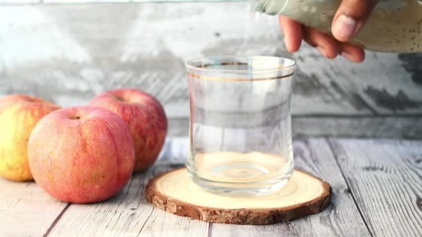 Seed Apple Juice Glass Table — 비디오