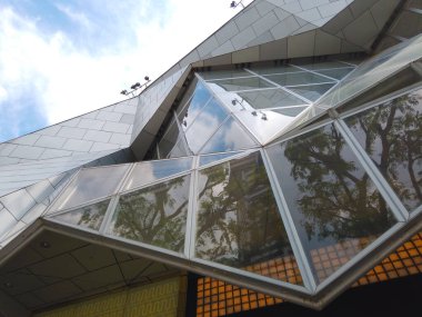SINGAPORE 12 Haziran 2022. ION Orchard alışveriş merkezi,