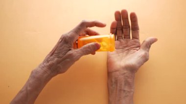 Son sınıf öğrencilerinin ilaç kullanması... .