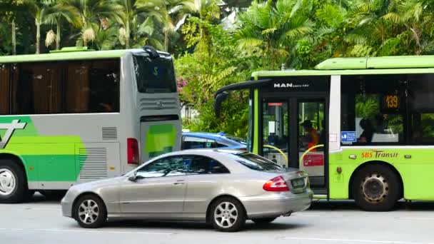 Singapur Junio 2022 Personas Que Toman Autobús Transporte Público — Vídeo de stock