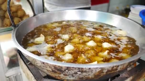 Cooking Singara Pin Cooking Pan — Stok video