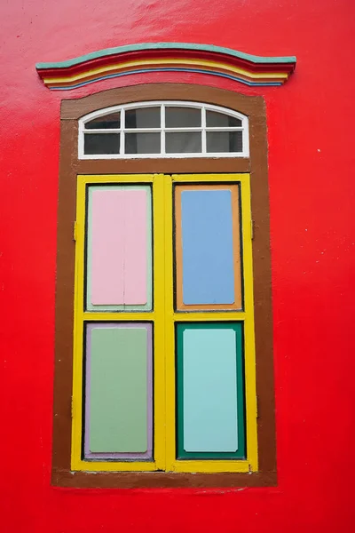 Fenêtres Colorées Sur Immeuble Singapore — Photo