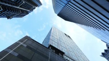  Okyanus finans merkezinin düşük açılı görüntüsü 