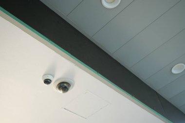 CCTV güvenlik kamerası açık havada çalışıyor. ,