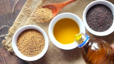 Kokain yağı ve tohumları masanın üzerinde bir kabın içinde .