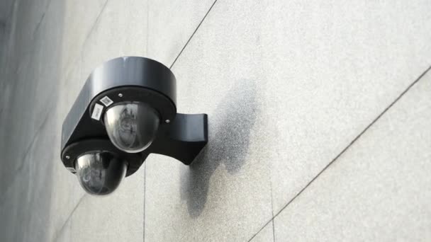 Cctv Security Camera Operating Outdoor — ストック動画