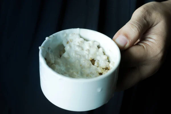 Putting Yogurt Granola Musli Bowl — Foto de Stock