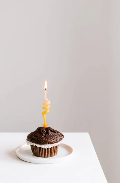 Feliz Aniversário Vela Laranja Cupcake Chocolate — Fotografia de Stock