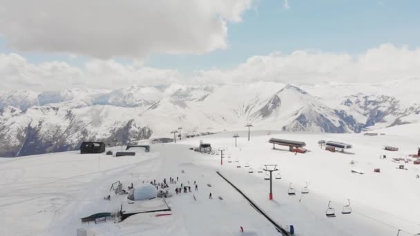 Flygfoto Gudauri Skidort Panorama Med Berg Bakgrund Georgien Skidresor Kaukasus — Stockvideo