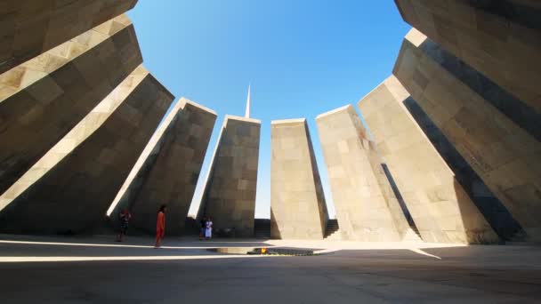 Erevan Armênia Agosto 2021 Visita Turística Complexo Memorial Genocídio Arménio — Vídeo de Stock