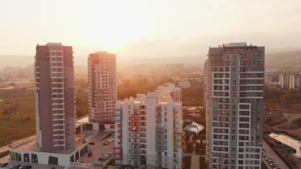 Tbilisi Georgia Oktober 2021 Flygfoto Panorering Höga Fastigheter Byggnader Komplex — Stockvideo