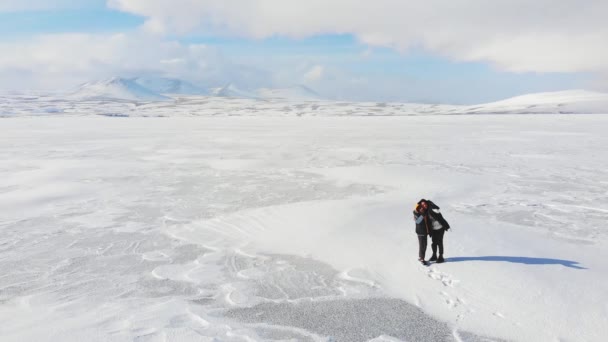 Slow Motion Statisk Mor Och Barn Utgör För Selfie Med — Stockvideo