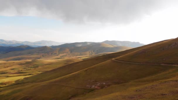 Pemandangan Panning Udara Pegunungan Dan Dataran Tinggi Armenia Timur Laut — Stok Video